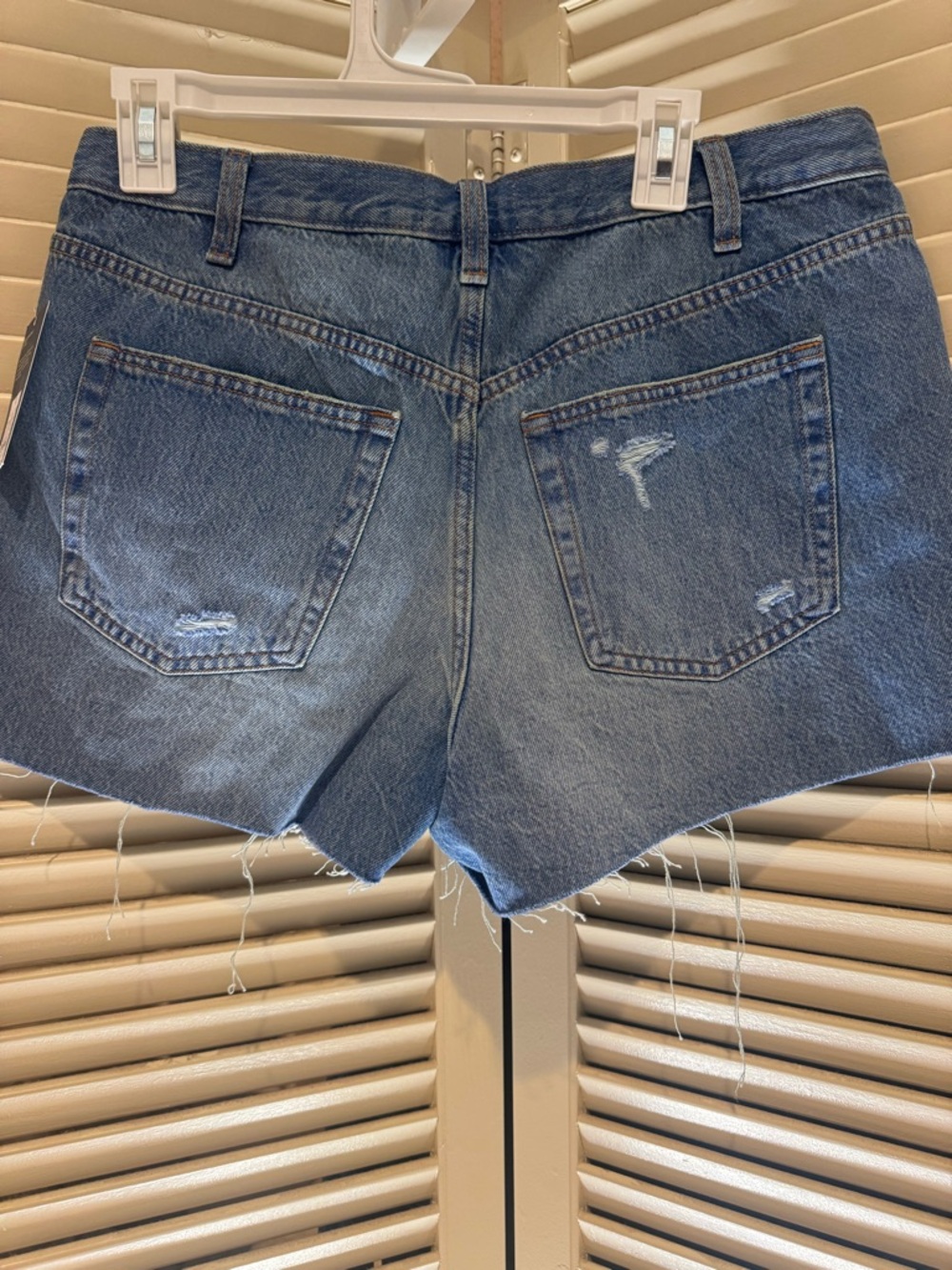 Universal Thread Distressed Blue Denim Cutoff Shorts - Picture 4 of 7